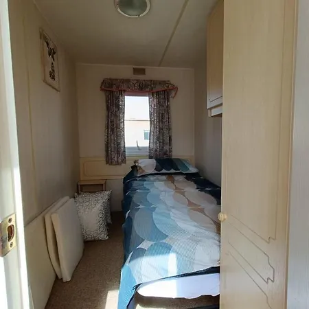 Pet Friendly Holiday Caravan Sleeps 5 Hemsby Exterior photo