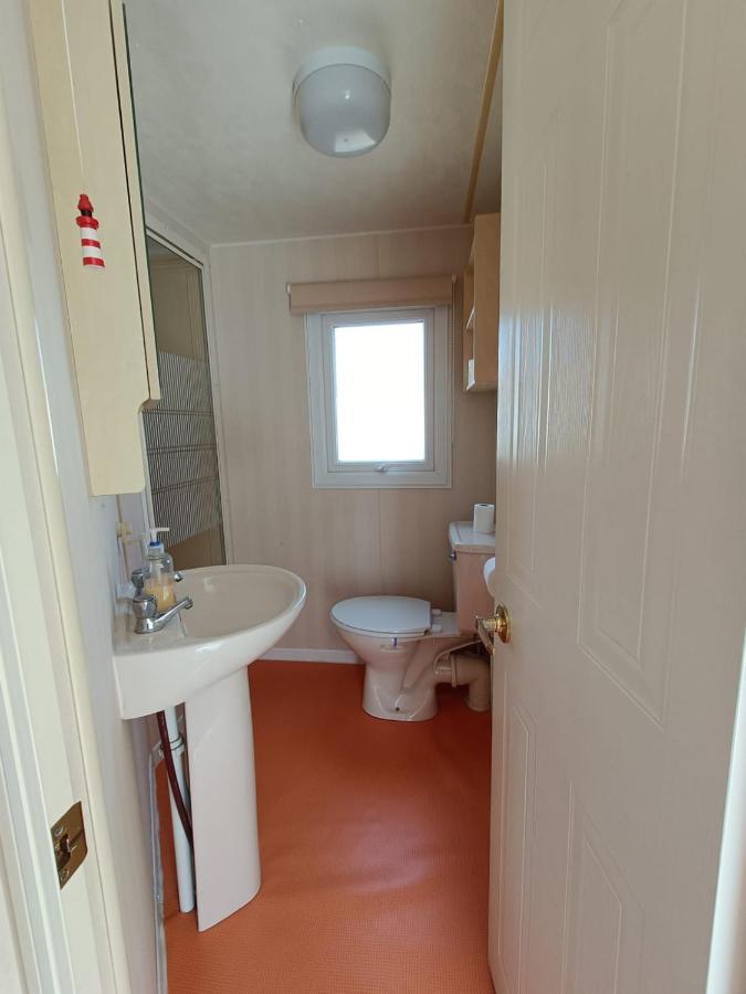 Pet Friendly Caravan Sleeps 5