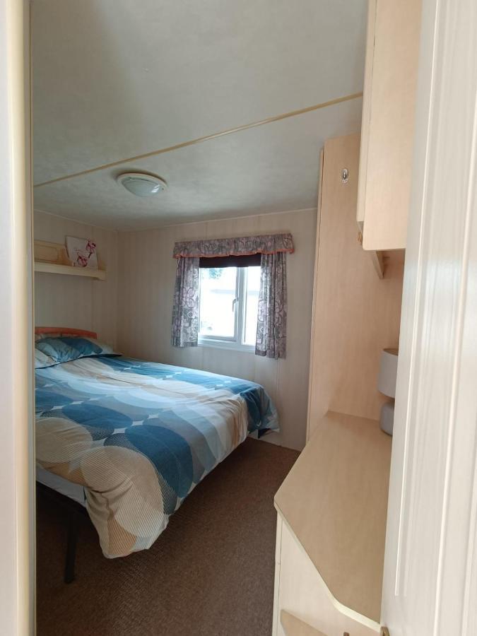 Pet Friendly Caravan Sleeps 5